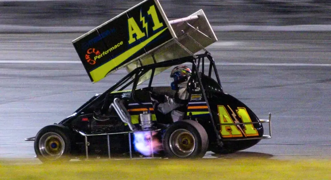 Derek Robbie debuts the A1 Midget at New London Waterford Speedbowl